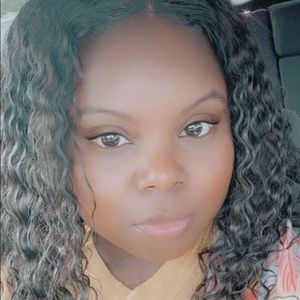 Meet your Posher, Laquisha